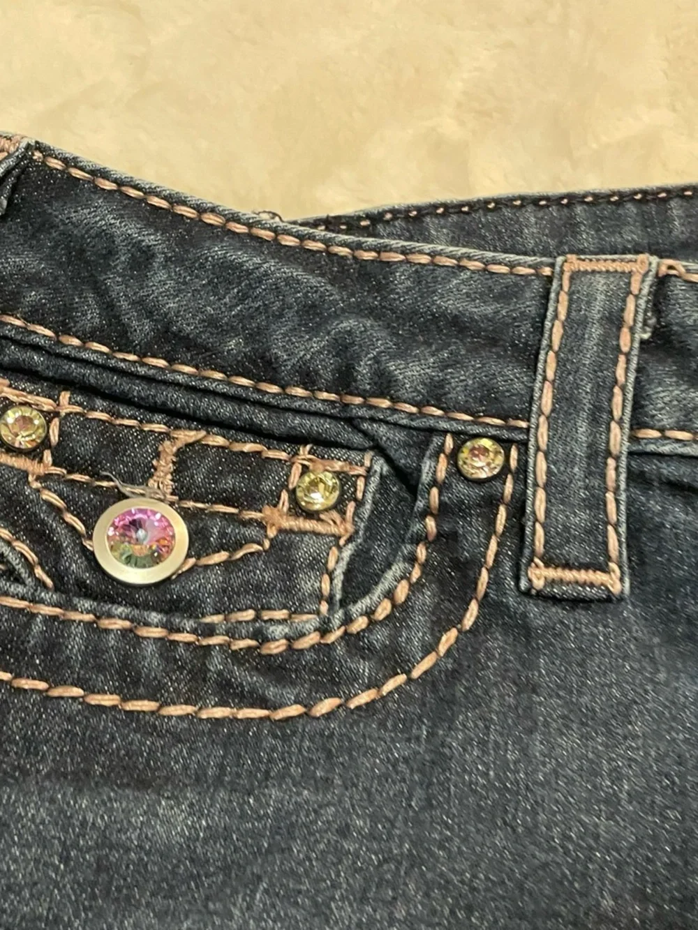 Pink contrast stitching and pink Swarovski crystals (super rare combo!!) - Picture 7 of 8